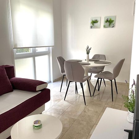 Apartmani Villa Adriatic ヴィル エクステリア 写真
