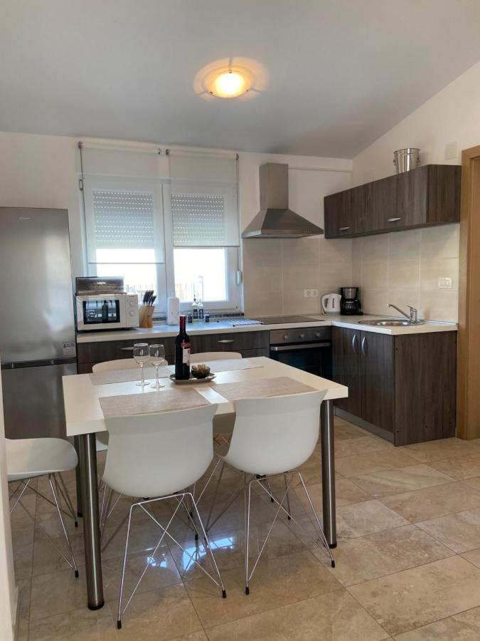 Apartmani Villa Adriatic ヴィル エクステリア 写真