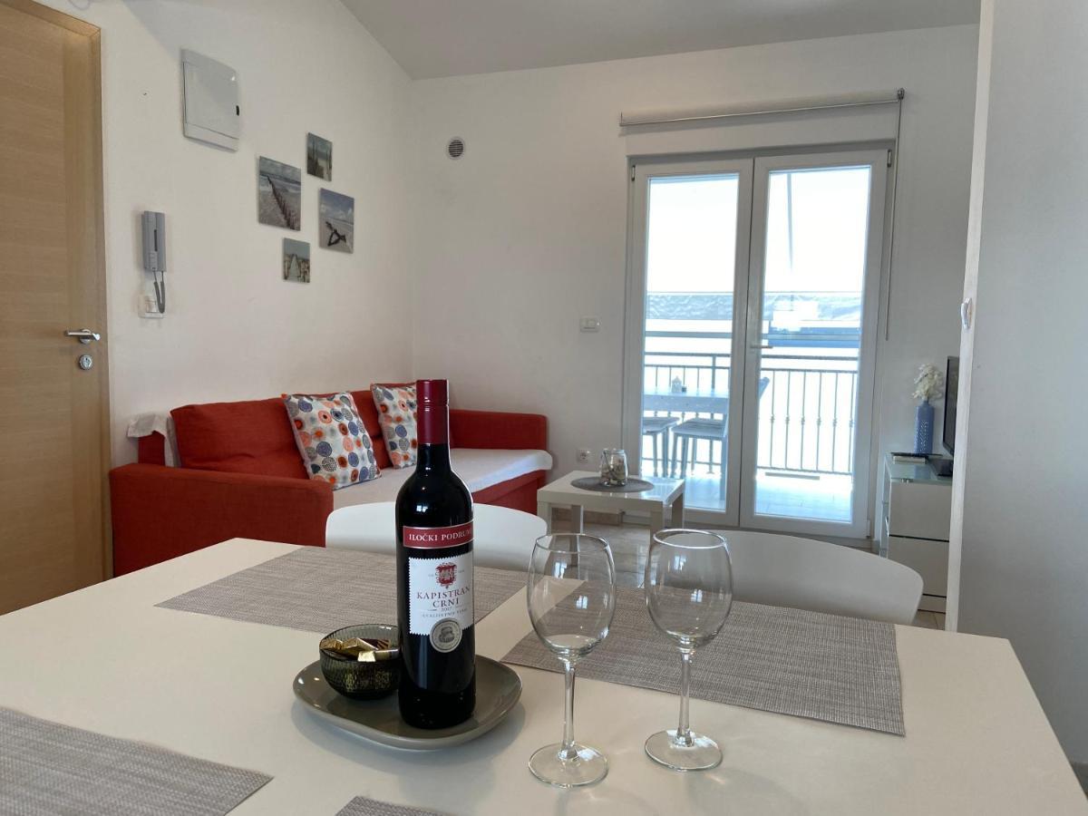 Apartmani Villa Adriatic ヴィル エクステリア 写真