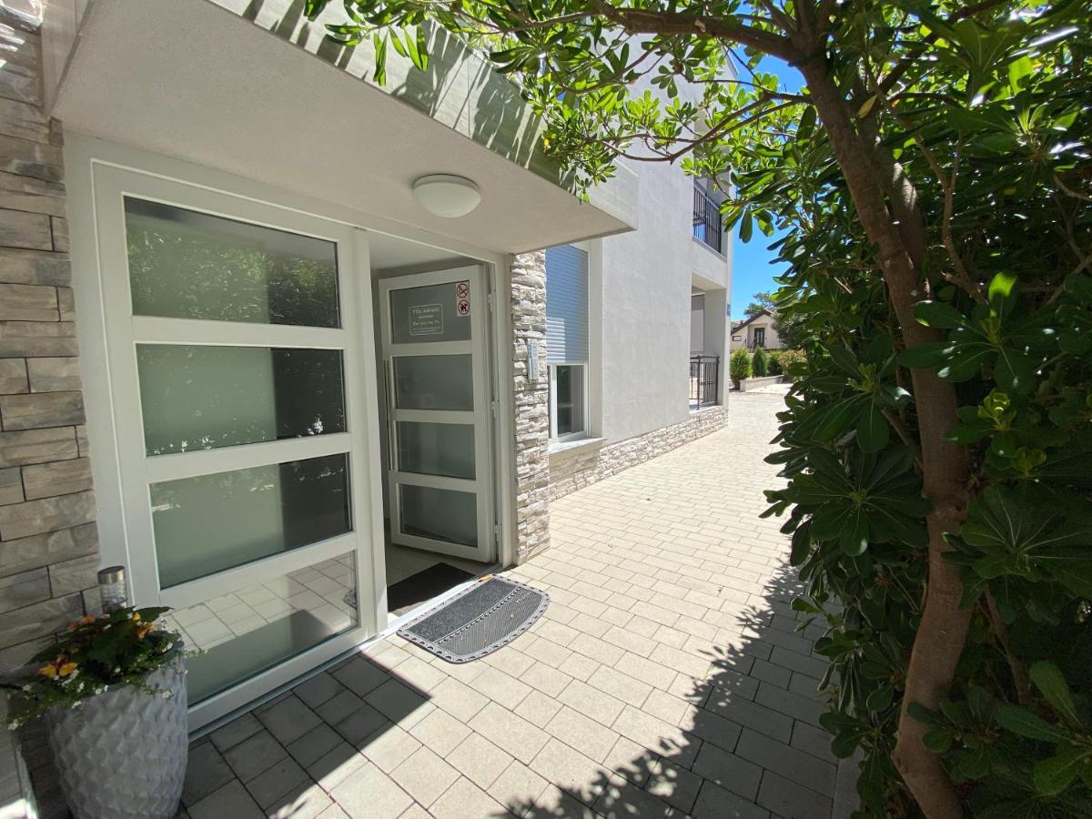 Apartmani Villa Adriatic ヴィル エクステリア 写真