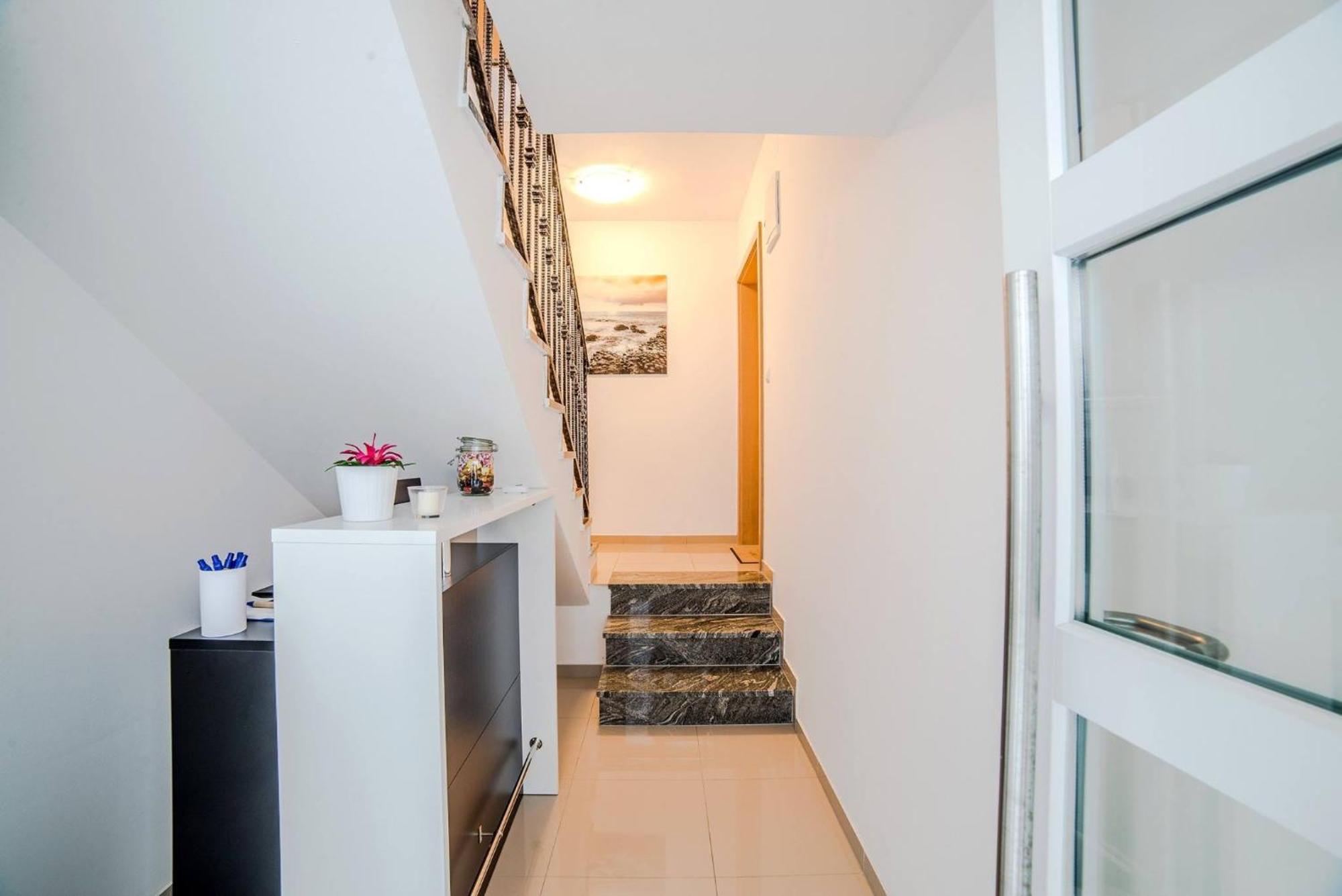 Apartmani Villa Adriatic ヴィル エクステリア 写真