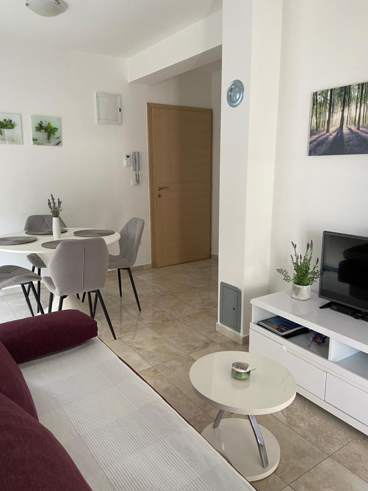 Apartmani Villa Adriatic ヴィル エクステリア 写真
