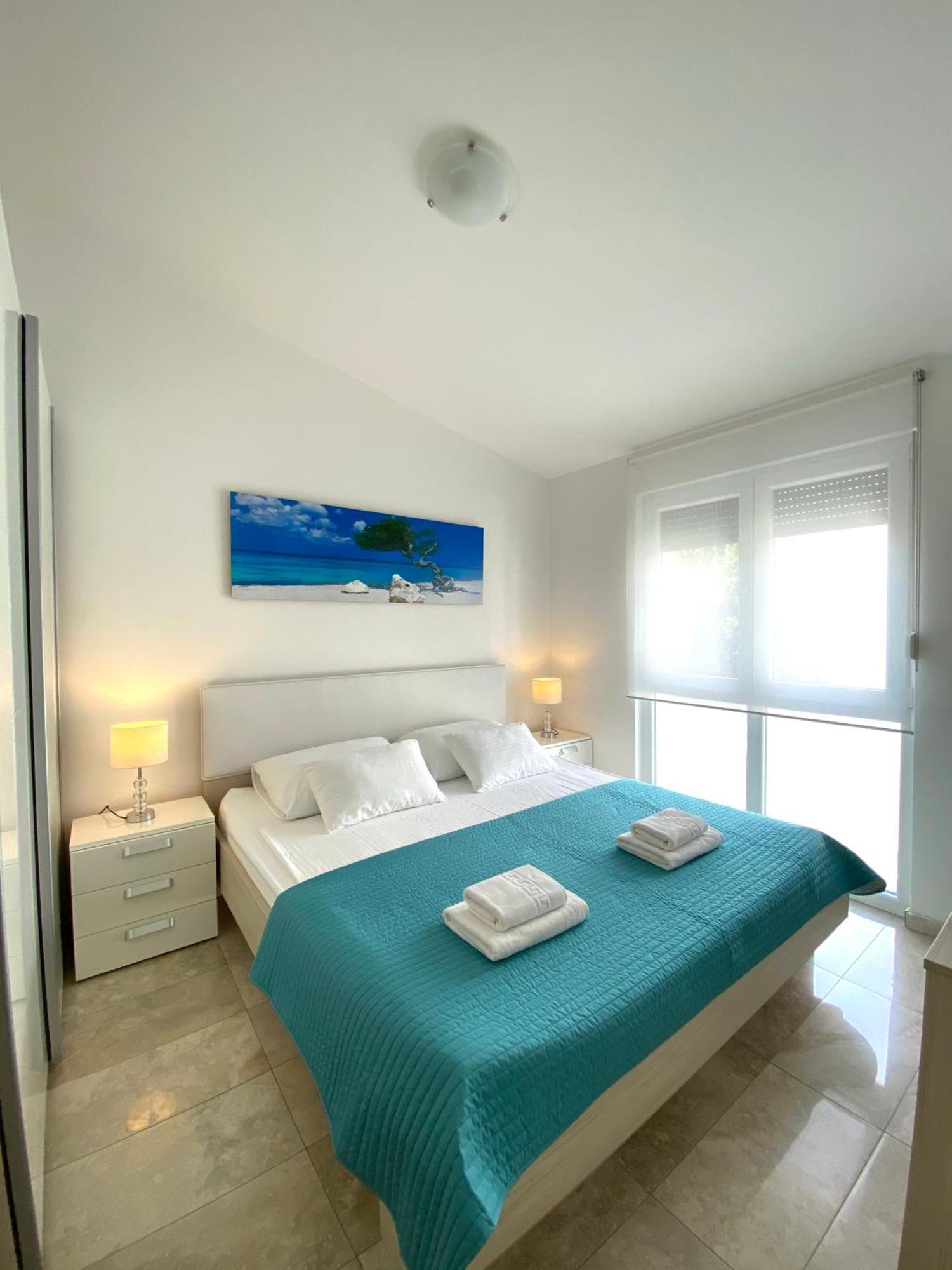 Apartmani Villa Adriatic ヴィル エクステリア 写真